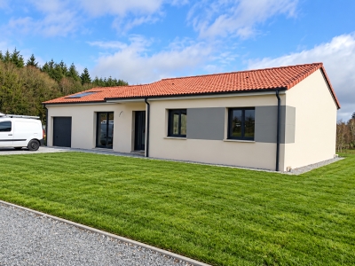 Maison traditionnelle à Couzeix — façade principale